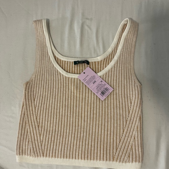 cream colored crop top! - Picture 3 of 5